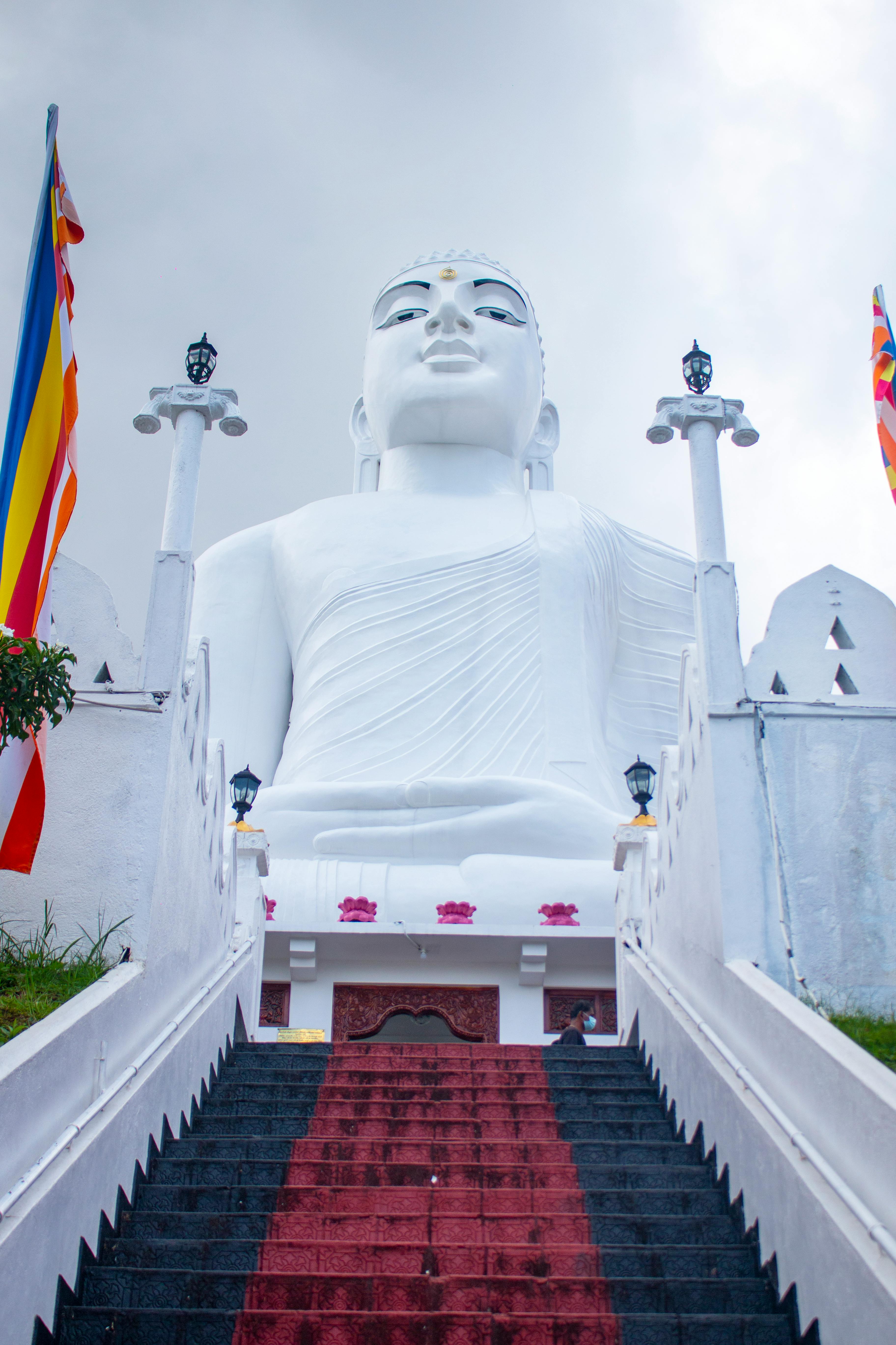 Bahiravokanda Vihara Buddha Statue