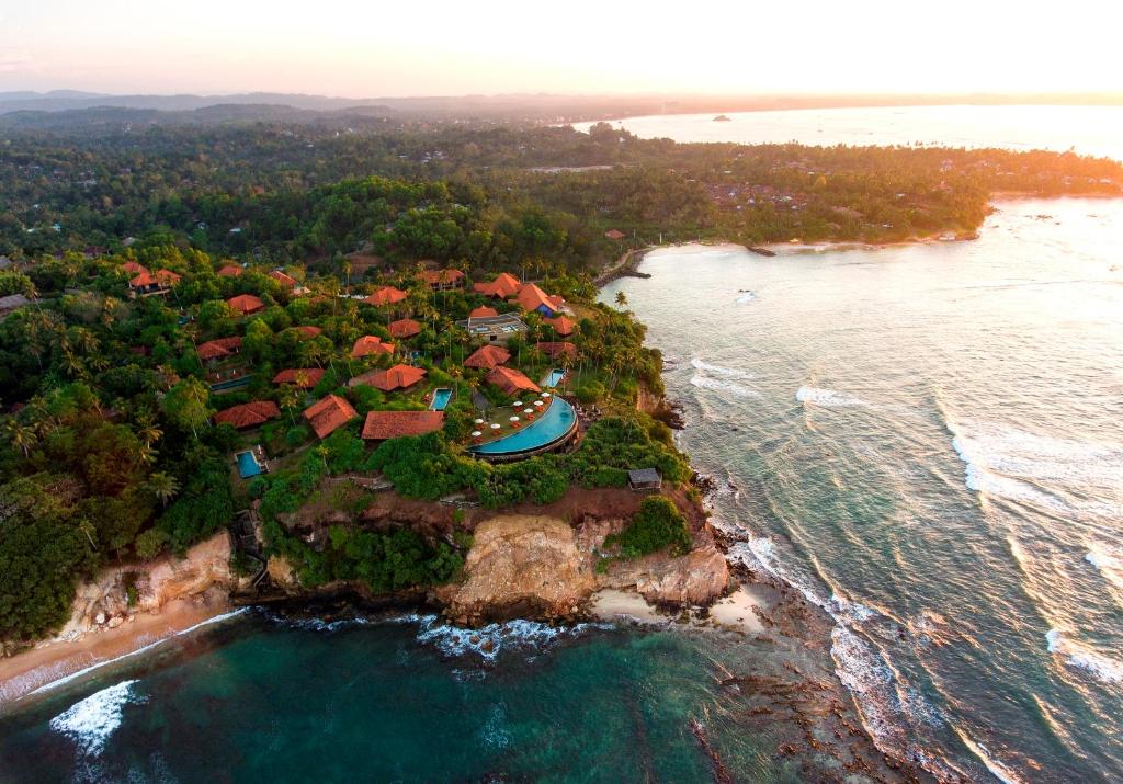 Amangalla Galle luxury honeymoon in Dutch colonial fort