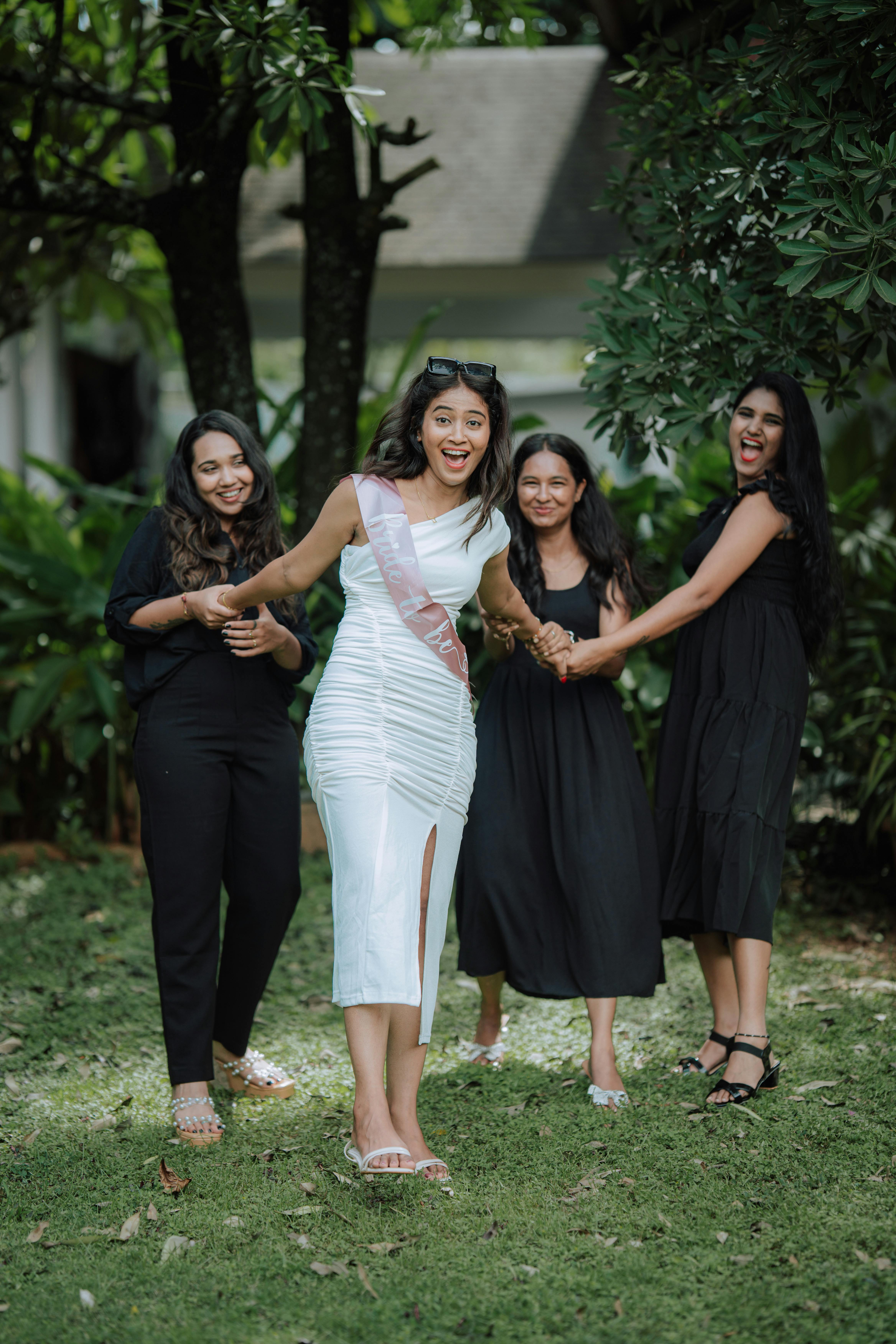 Happy guests at Sri Lankan wedding reception